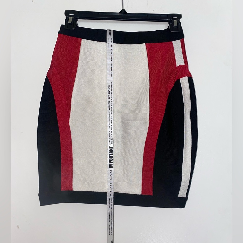 HOUSE OF CB ZIPPER SKIRT NEVER WORN WITH TAGS - COUPLE UNNOTICEABLE STAINS